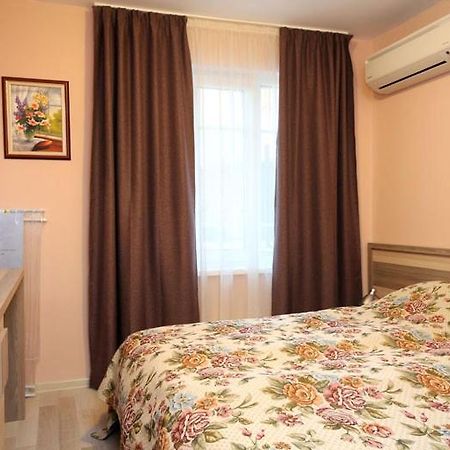 Къщата С Чешмата Apartamento Veliko Tŭrnovo Exterior foto