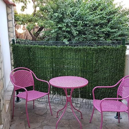 Къщата С Чешмата Apartamento Veliko Tŭrnovo Exterior foto
