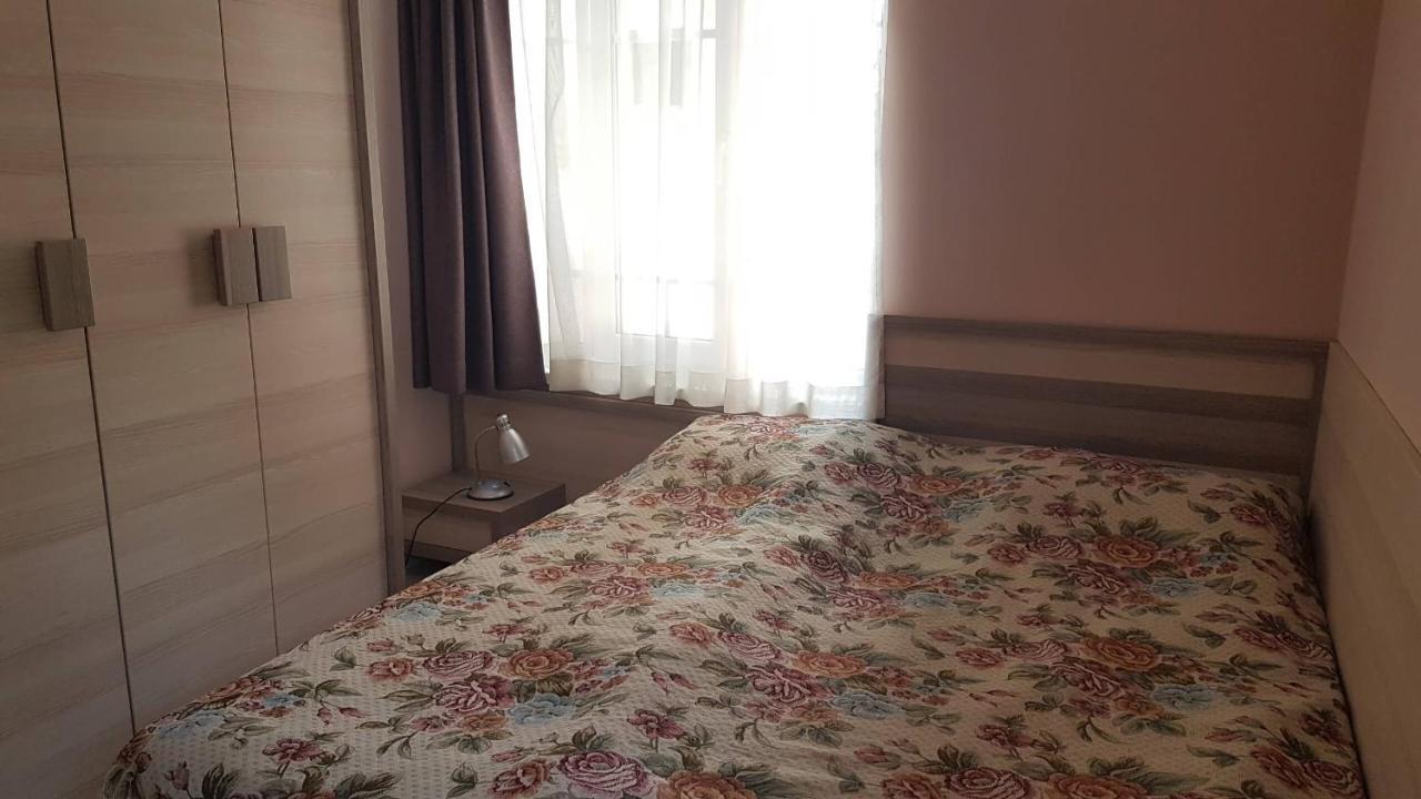 Къщата С Чешмата Apartamento Veliko Tŭrnovo Exterior foto