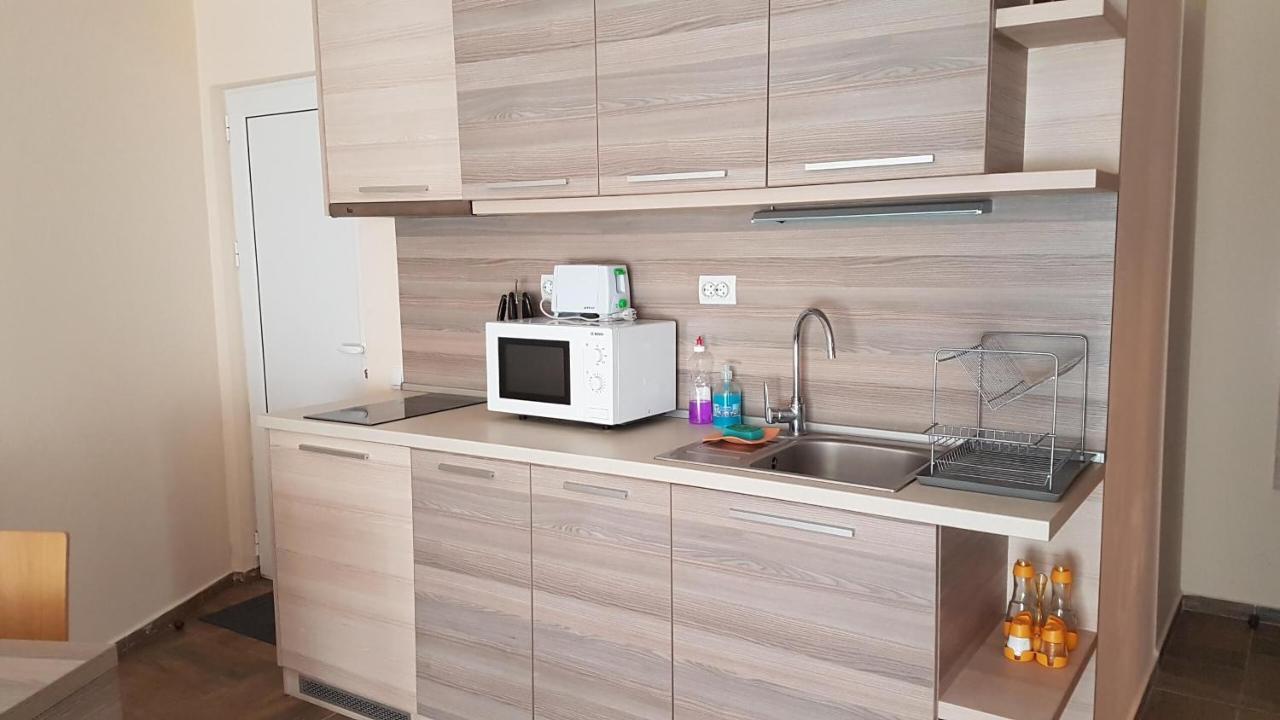 Къщата С Чешмата Apartamento Veliko Tŭrnovo Exterior foto
