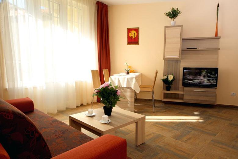 Къщата С Чешмата Apartamento Veliko Tŭrnovo Exterior foto