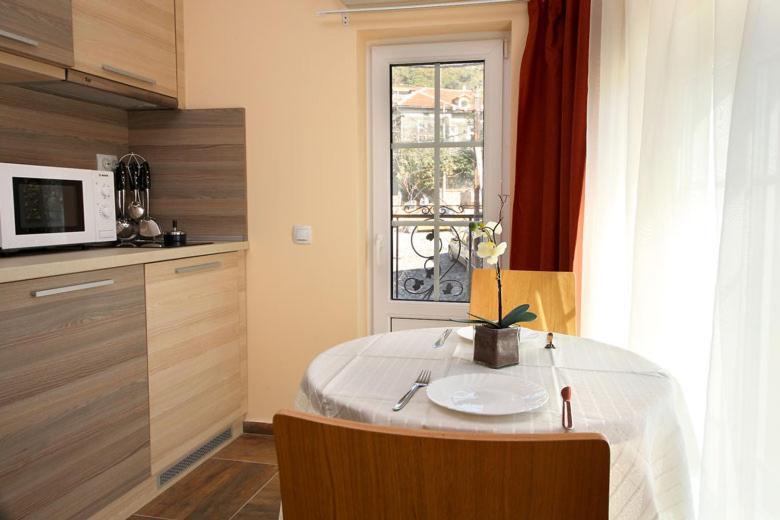 Къщата С Чешмата Apartamento Veliko Tŭrnovo Exterior foto